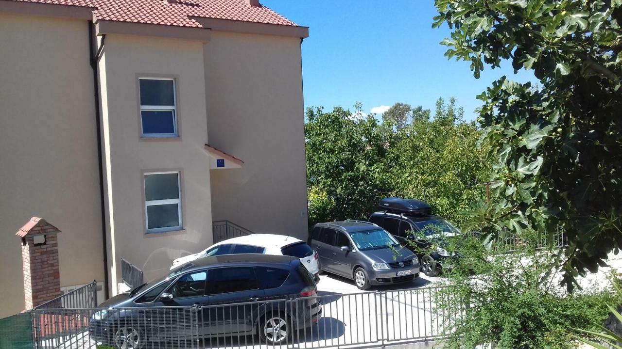 Apartments Cappuccino Подстрана Экстерьер фото